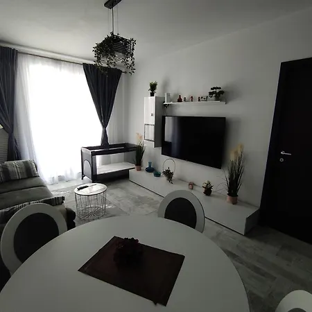 Black Seasteps - Apartman